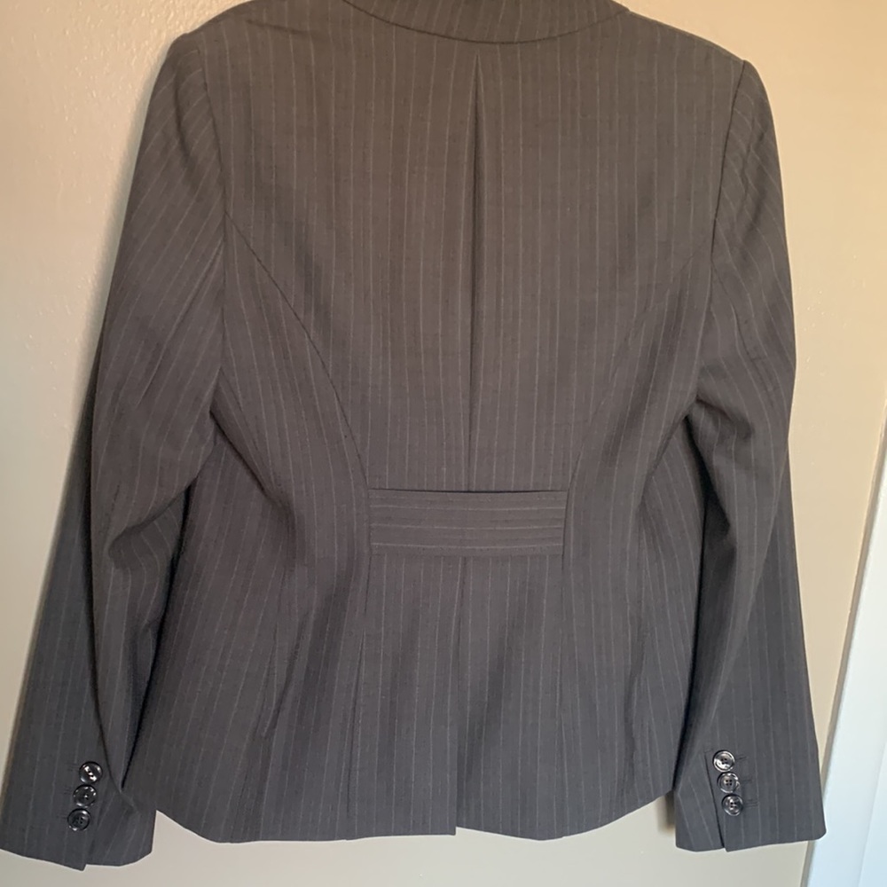 Blazer - Picture 4 of 5